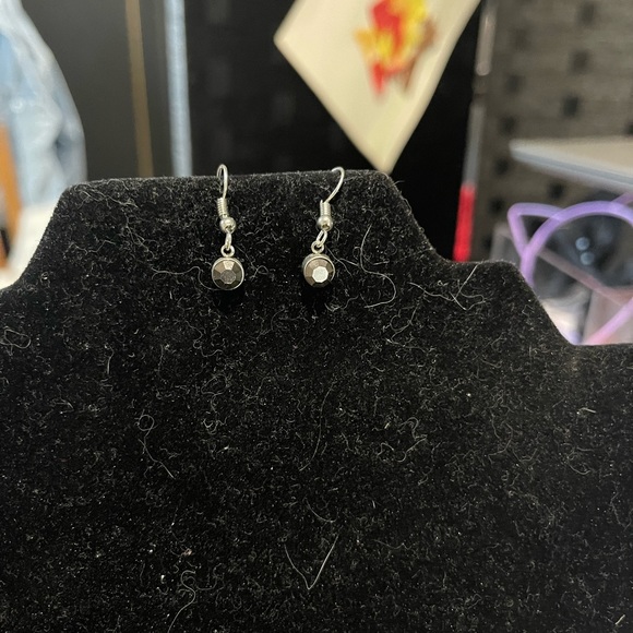 Jewelry - Picture 3 of 16